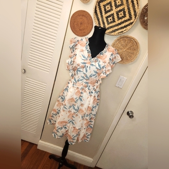 LAST ONE! Floral Mini Dress With Flutter Sleeves - Picture 4 of 12